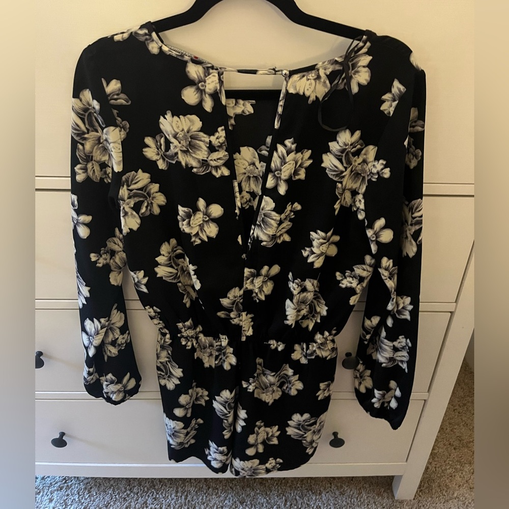 Floral romper - Picture 2 of 2